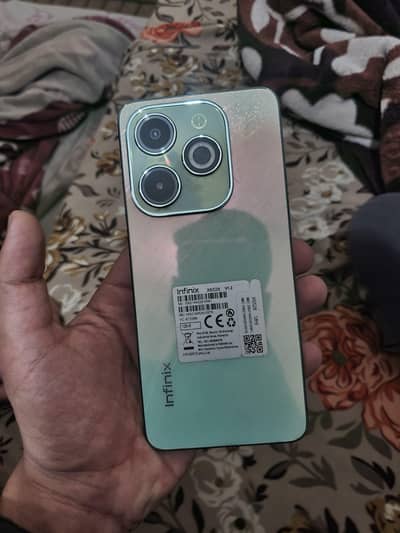 Infinix hot 40i with box & charger