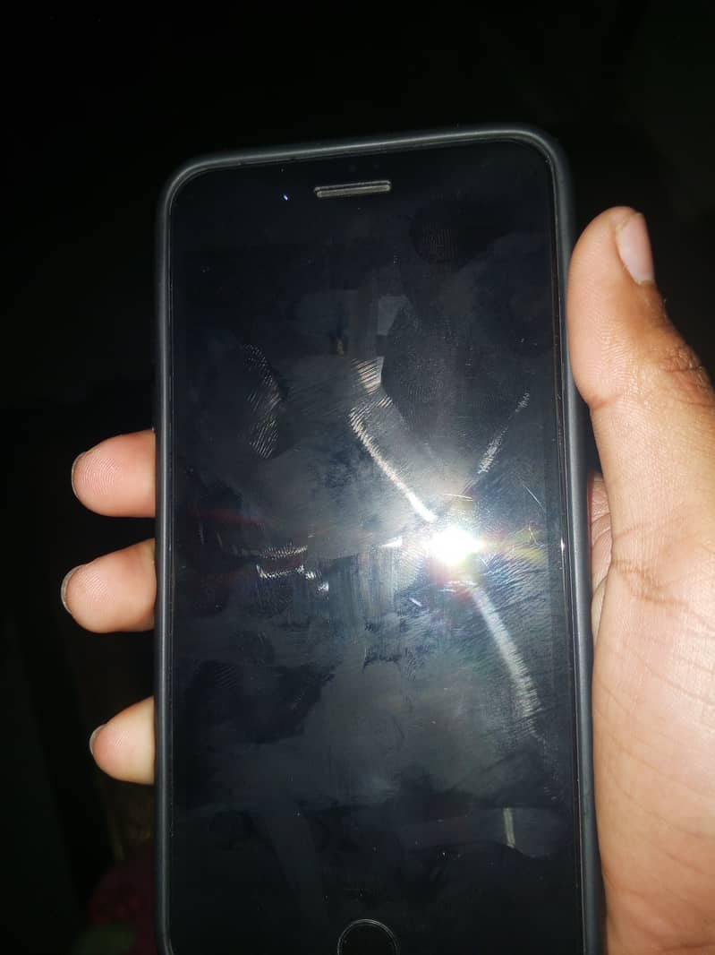 Apple iPhone 7 Plus 1