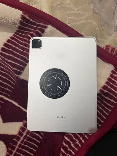 Ipad pro m2 4th generation 128gb with original charger and cable