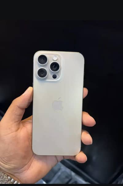 iphone 15 pro max factory unlocked 88 health 256 gb 460 cycle