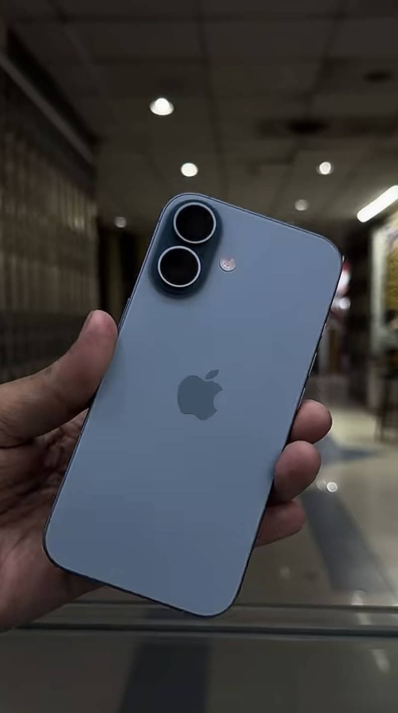 iPhone 16 0