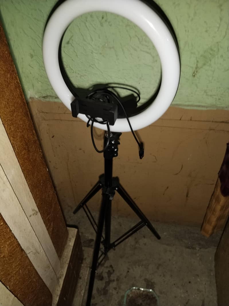 Ring light 0