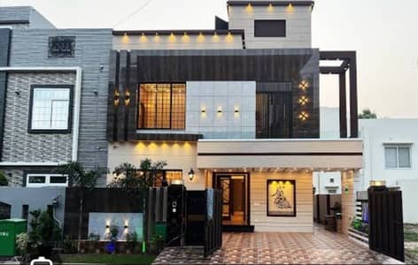 10 Marla Full House with 4 Beds available for Rent in Bahria Town Lahore