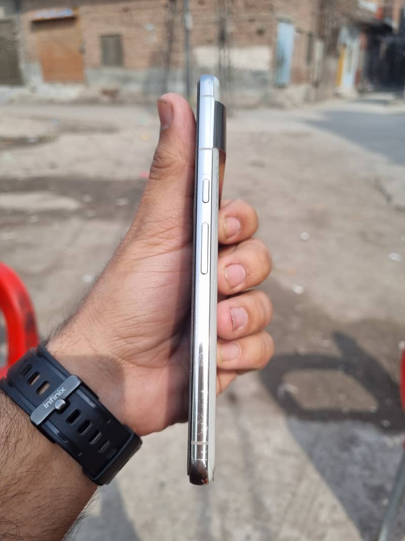 Google Pixel 8 Pro 1