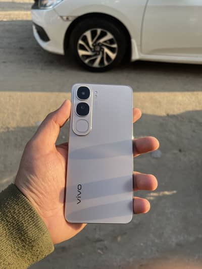 Vivo y200 with Box charger