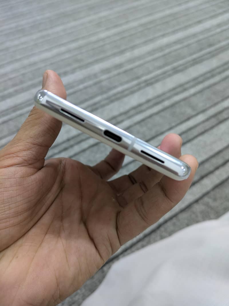 Google pixel 7 pro 4