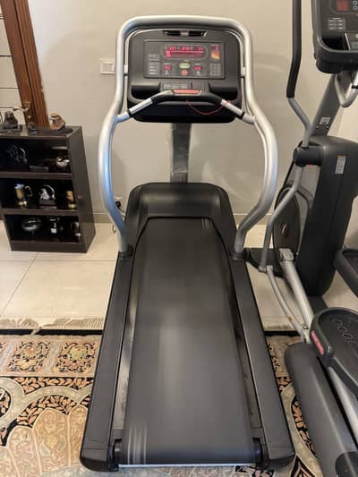 Star Trac S-TRC Commercial Treadmill | Max Weight 600 Ibs
