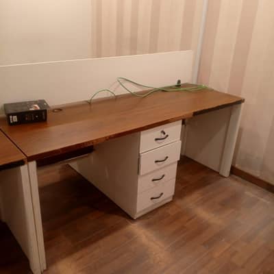 workstation 6*4 size
