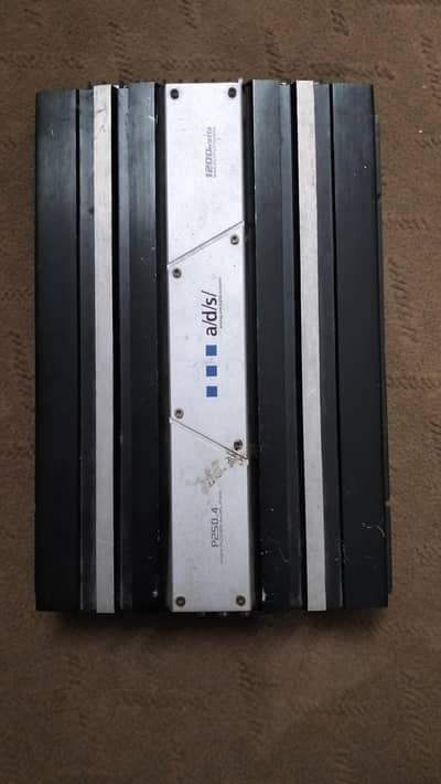 amplifier total genuine 4 channel 10 by 10 condition