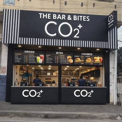 Service Staff, Ice Cream Machine Expert / Ice Cream Maker,l