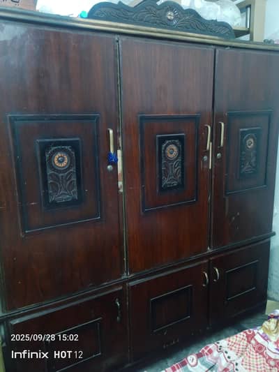 3 door cabinet