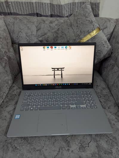 Asus Vivobook i7 8th gen 15.6 inches
