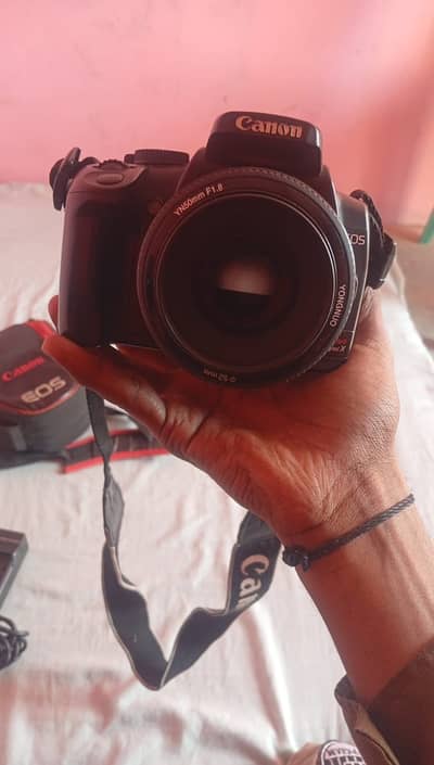 Canon 400D DSLR Camera with 28-80 mm lens Digital Rebel
