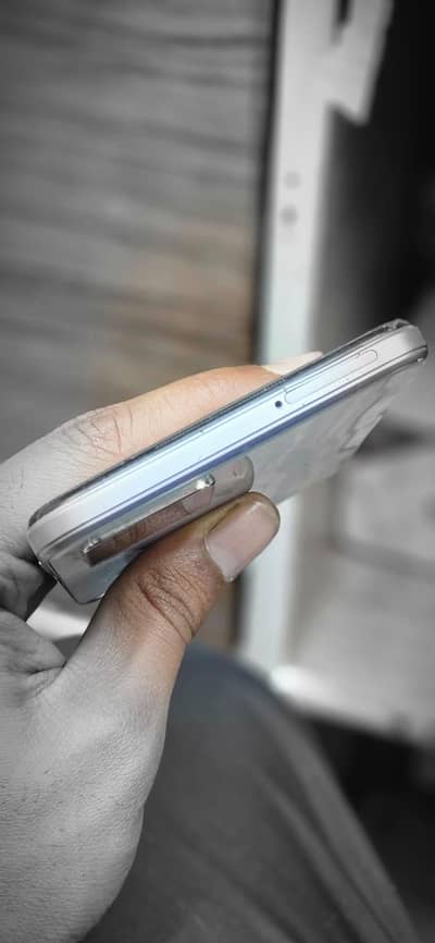 vivo y21t 4+1/128 condition 9/10