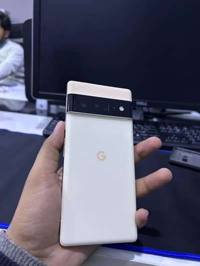 Google pixel 6 pro  (Gold , 10/10)