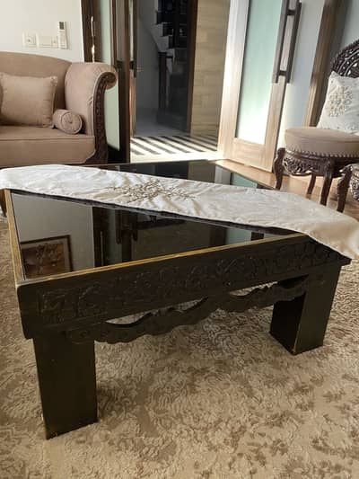 Coffee Table in solid wood with Glass Top – Carved Designing