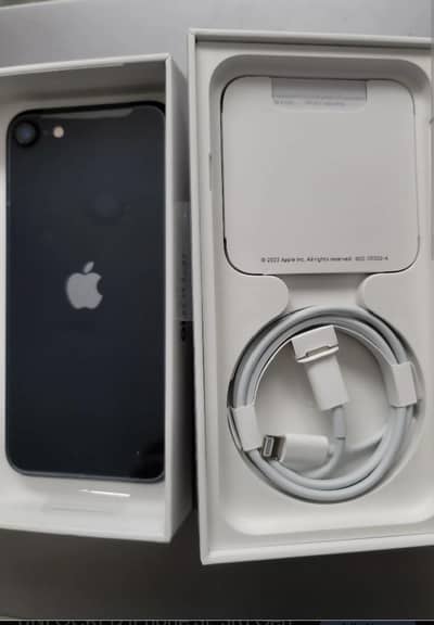 iphone se 2022 box pack