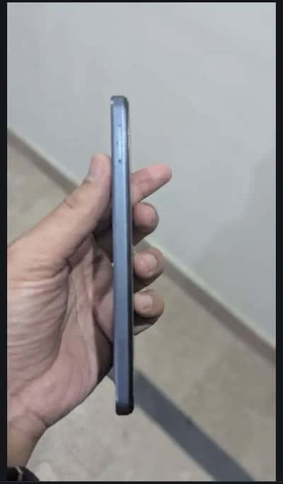 Tecno spark 20c 4+4 128 all ok just glass crack