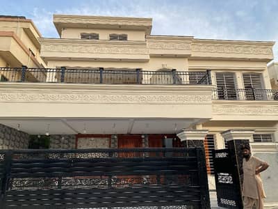 House For Sale in G-13 (50x90) Brand new