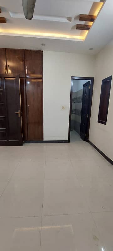Room For Rent in G-13