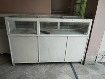 Shop Counter & Wardrobe