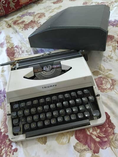 Typwriter antique