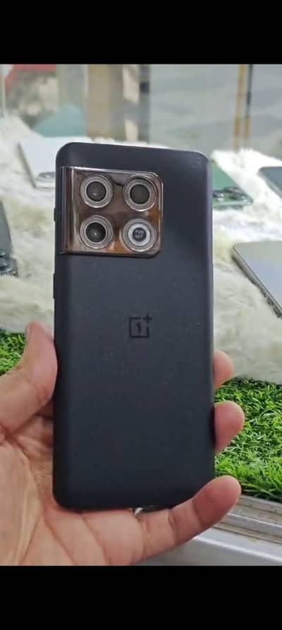 One Plus 10 Pro