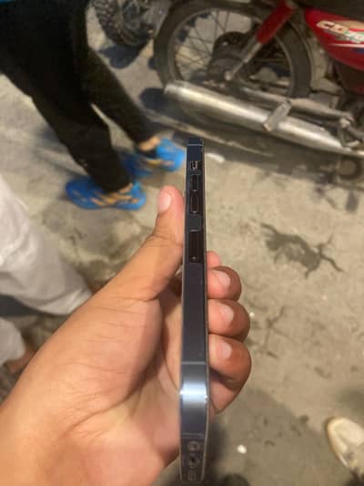 Iphone 13 pro 256 gp used only 3 months