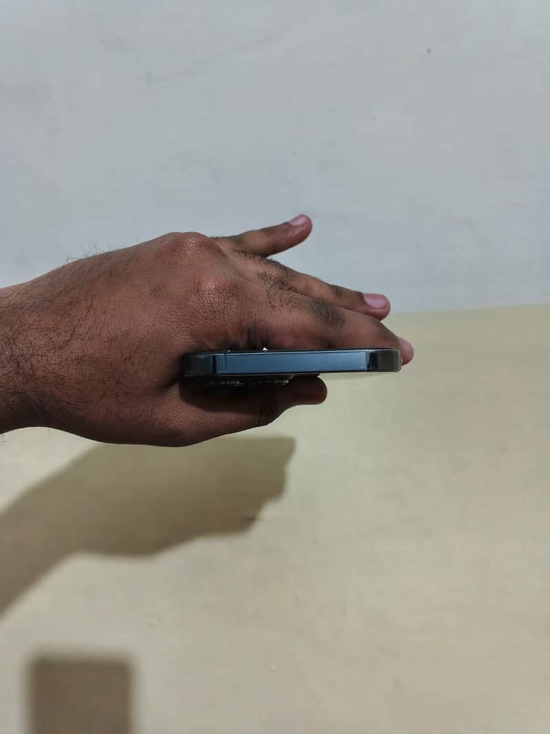 IPhone 13 Pro Max 4