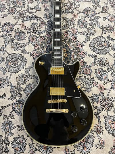 Epiphone Les Paul Custom (Black finish with gold hardware)