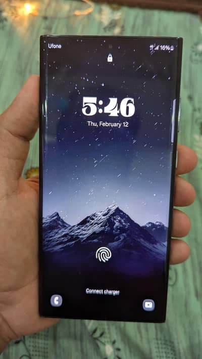 S23 Ultra black 12/512 - 10/10 scratchless with full sim time