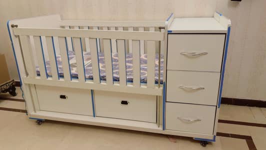 Baby cot bed with new metras