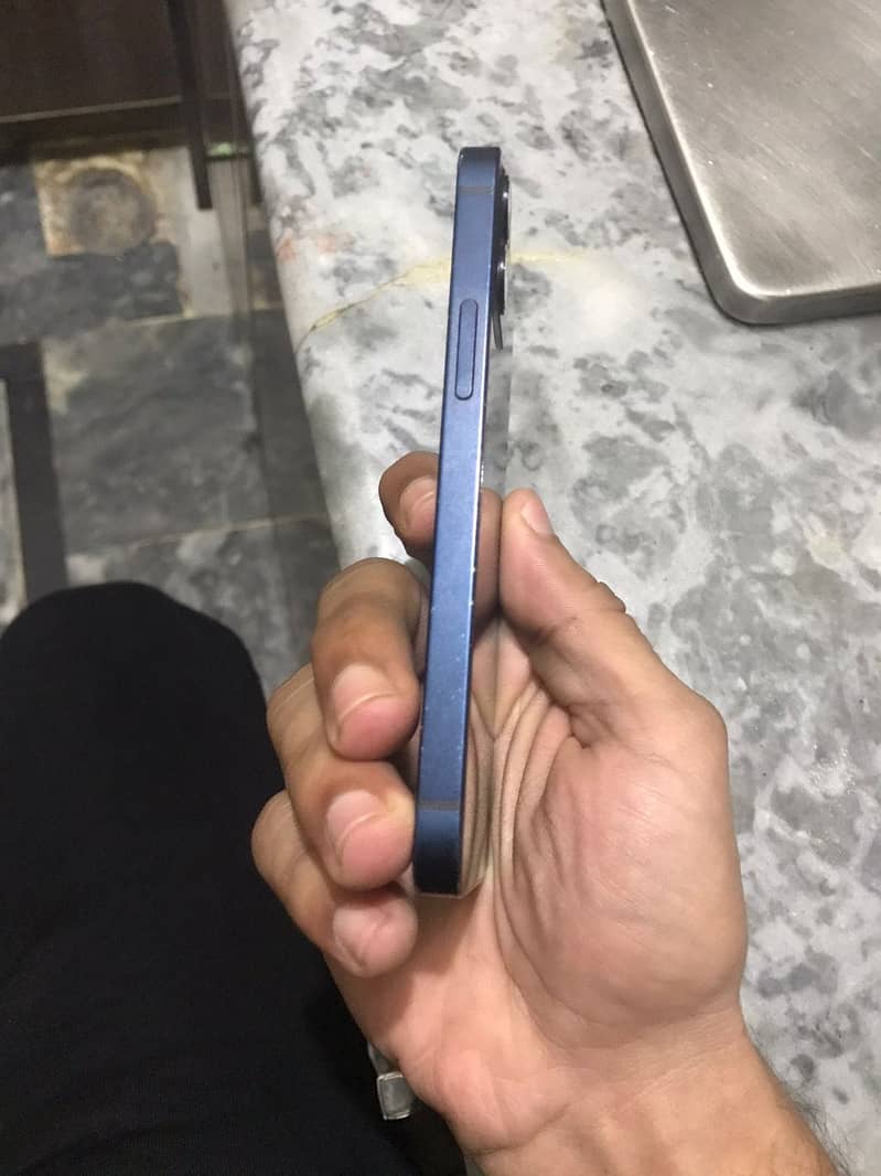 iPhone 12mini 4
