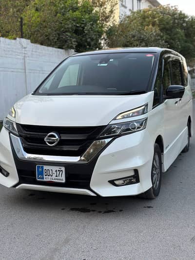 NISSAN SERENA