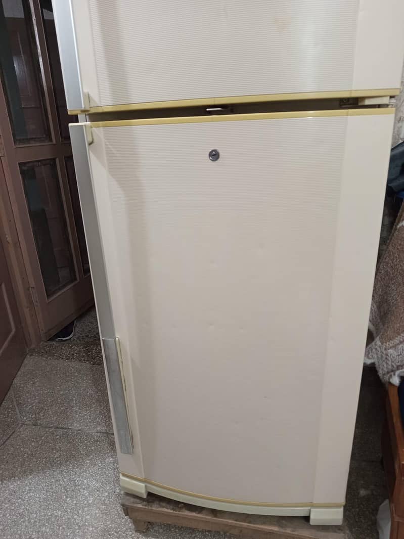 Dawlance  Monogram 11