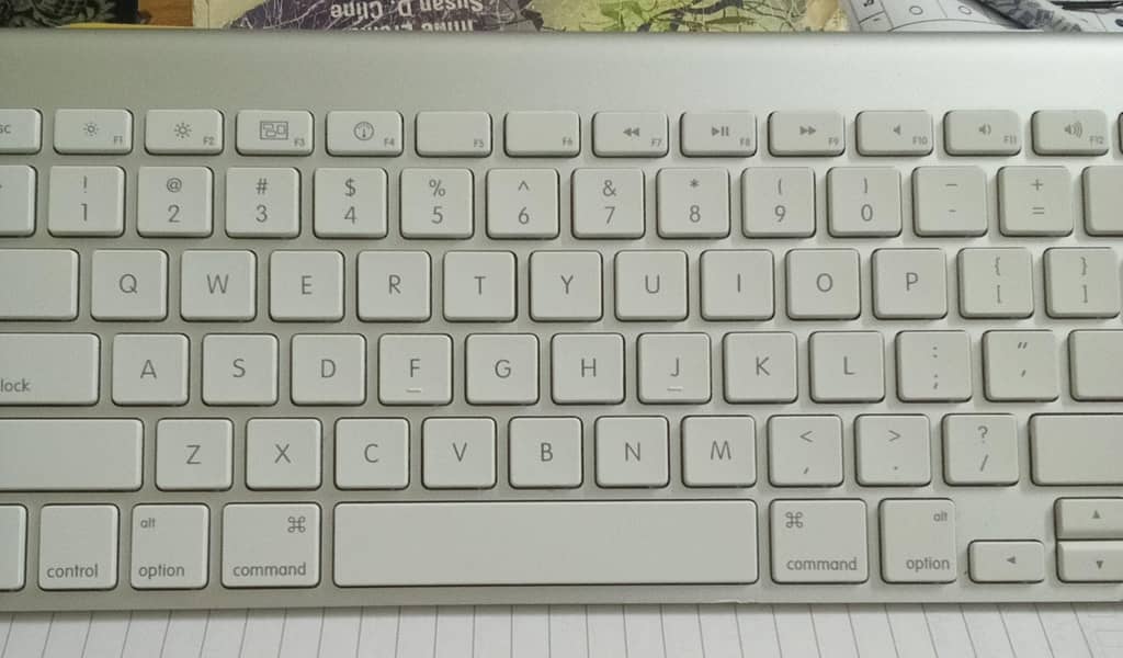 A1314 Bluetooth Keyboard 1