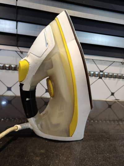 Philips Steam Iron Press For Sale In Good Condition