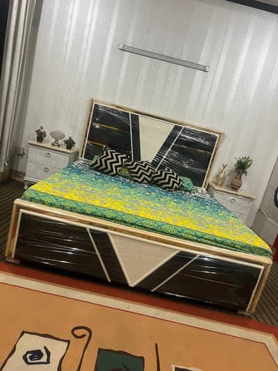 brand new king size solid wood bed set