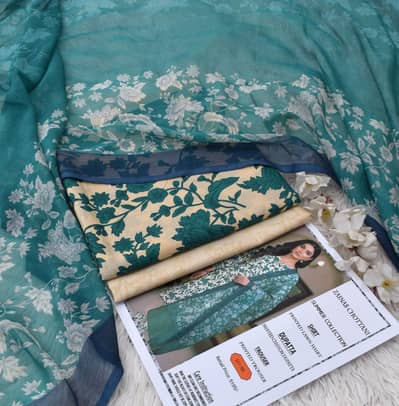 womens clothes LAWN clothes available in wholesale price