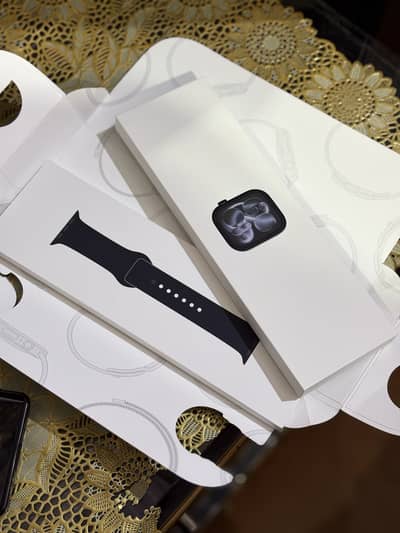 Apple Watch series 11 Brand new just active 03264806453 call Whtapps