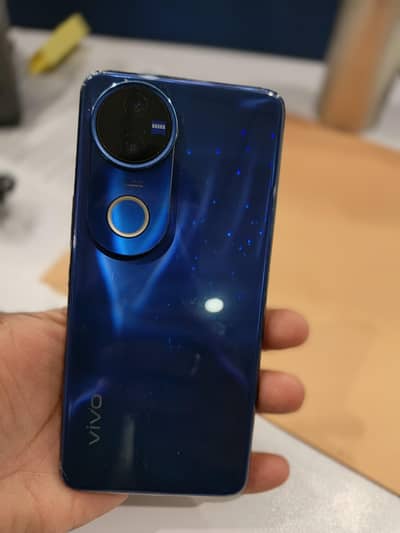 Vivo v50 very and fresh condition 12/256 with 6 months warranty
