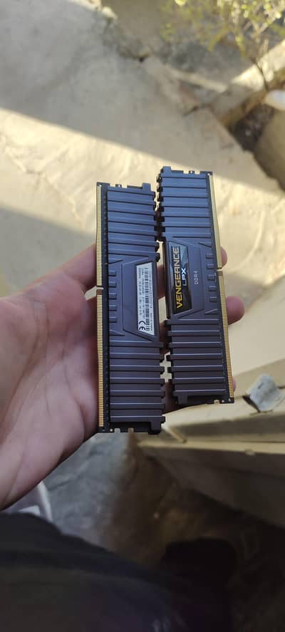 Corsair ram 8*2 sticks 16 gb
