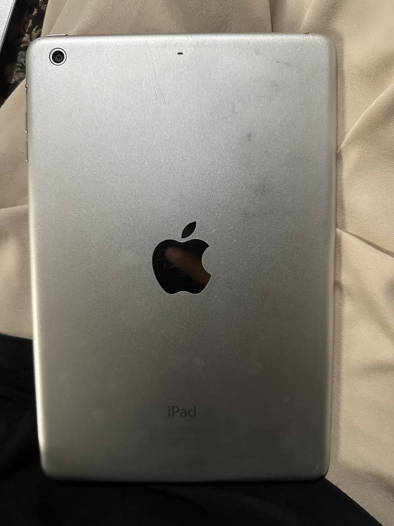 iPad mini 2 read description 3