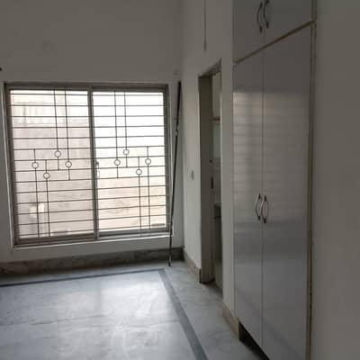 10 Marla Upper Portion Available for Rent  Ideal for Silent Office, Job Holders