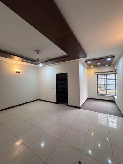 2 Kanal Upper Portion For Rent