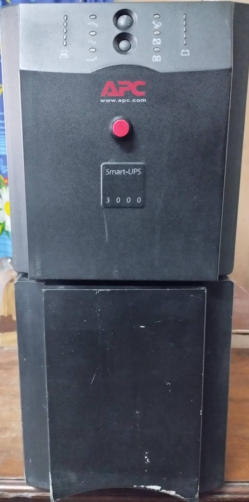 APC SMART UPS 3000 0