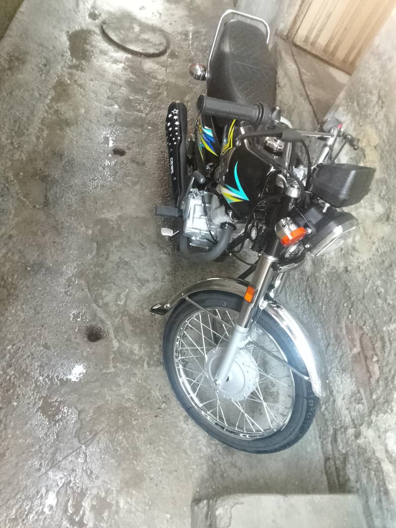 بالکل نیو ہیں چوک مانگا سے علی گڑھ سکول تک بچوں کو لے کر جانے کے لیے ت 6