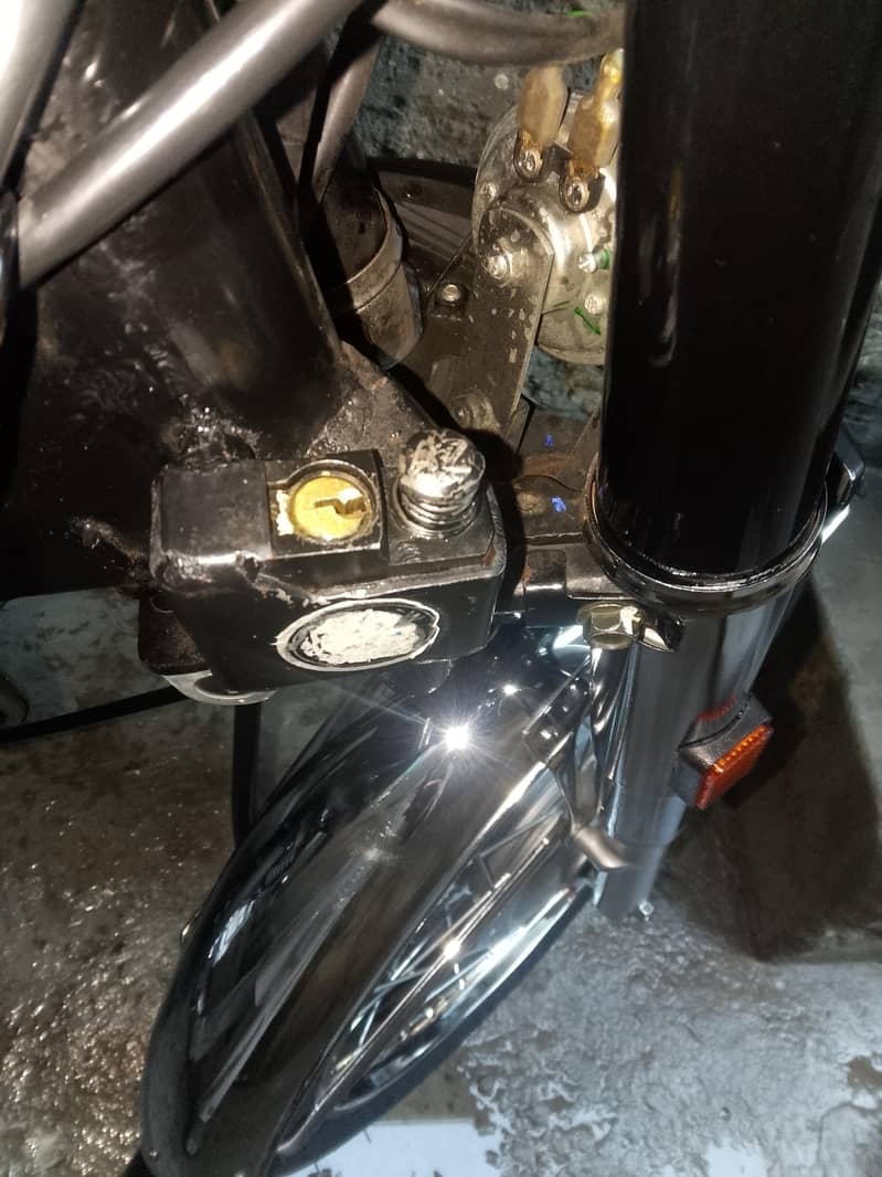 بالکل نیو ہیں چوک مانگا سے علی گڑھ سکول تک بچوں کو لے کر جانے کے لیے ت 8