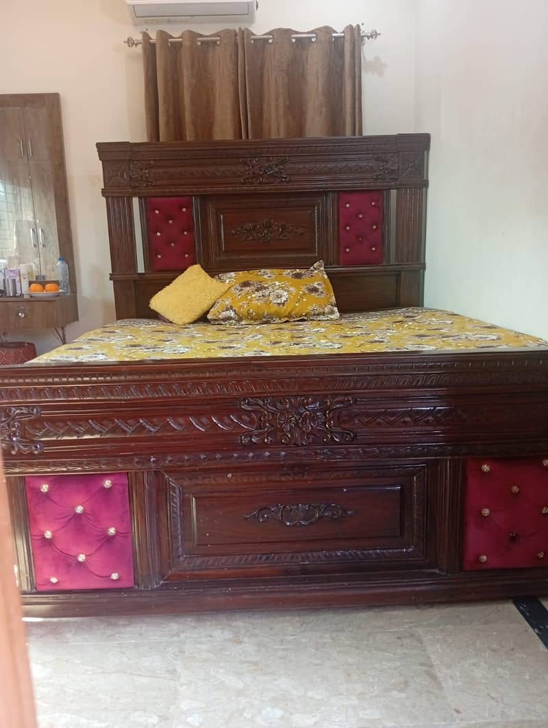 Luxury Sofa & Bed Set – Comfort aur Style ka 4