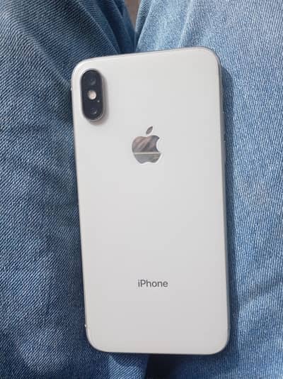 Iphone x on full new condition sath mai original charger bhi hai